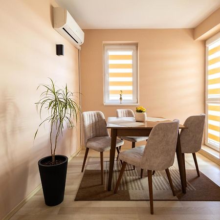 Central Point Apartments Русе Екстер'єр фото
